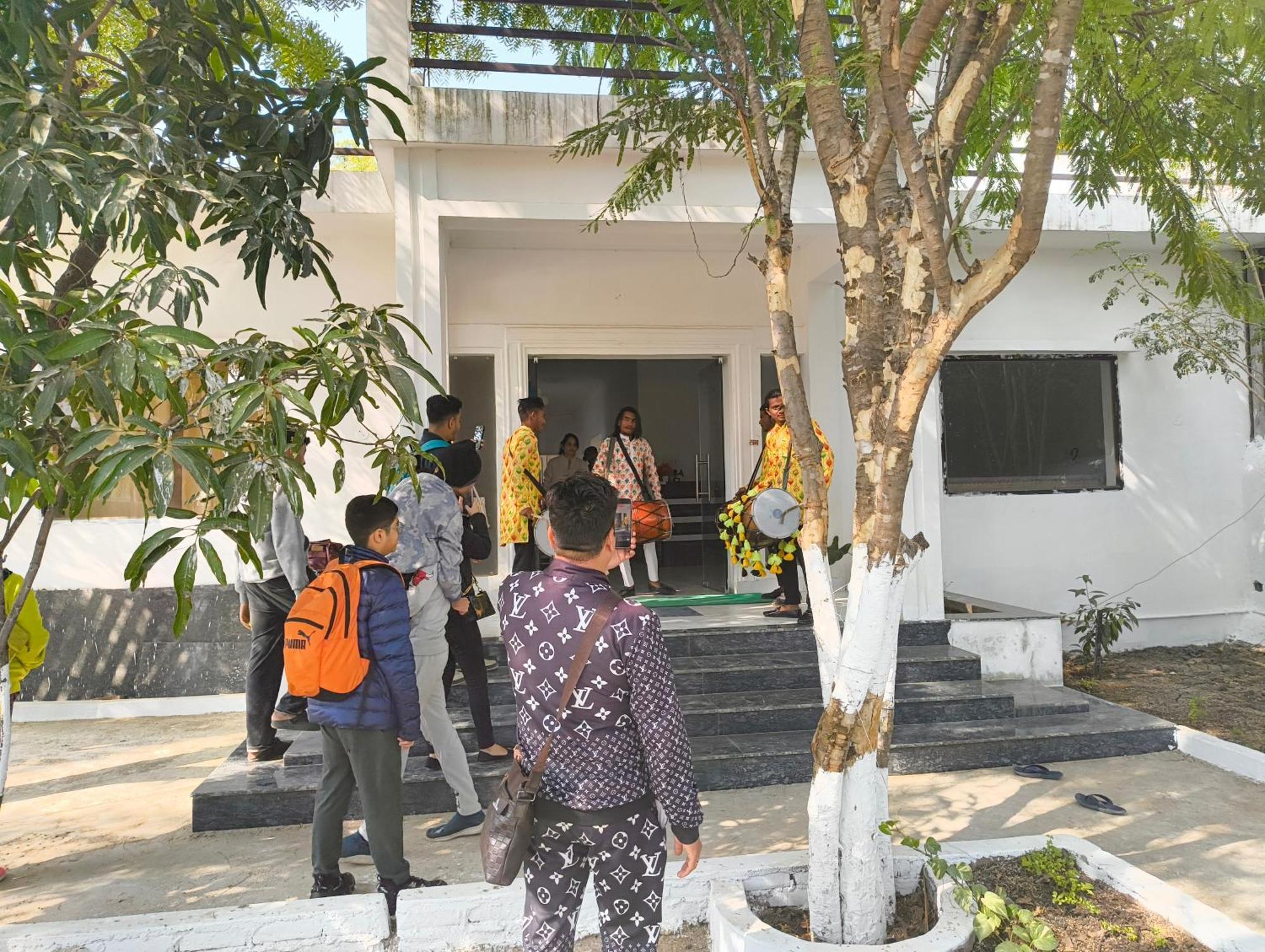 קג'ורהו Abhiram Homestay מראה חיצוני תמונה